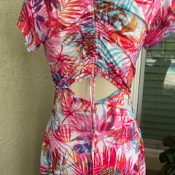 Reel Legends dress with keyhole back - Picture 3 of 4